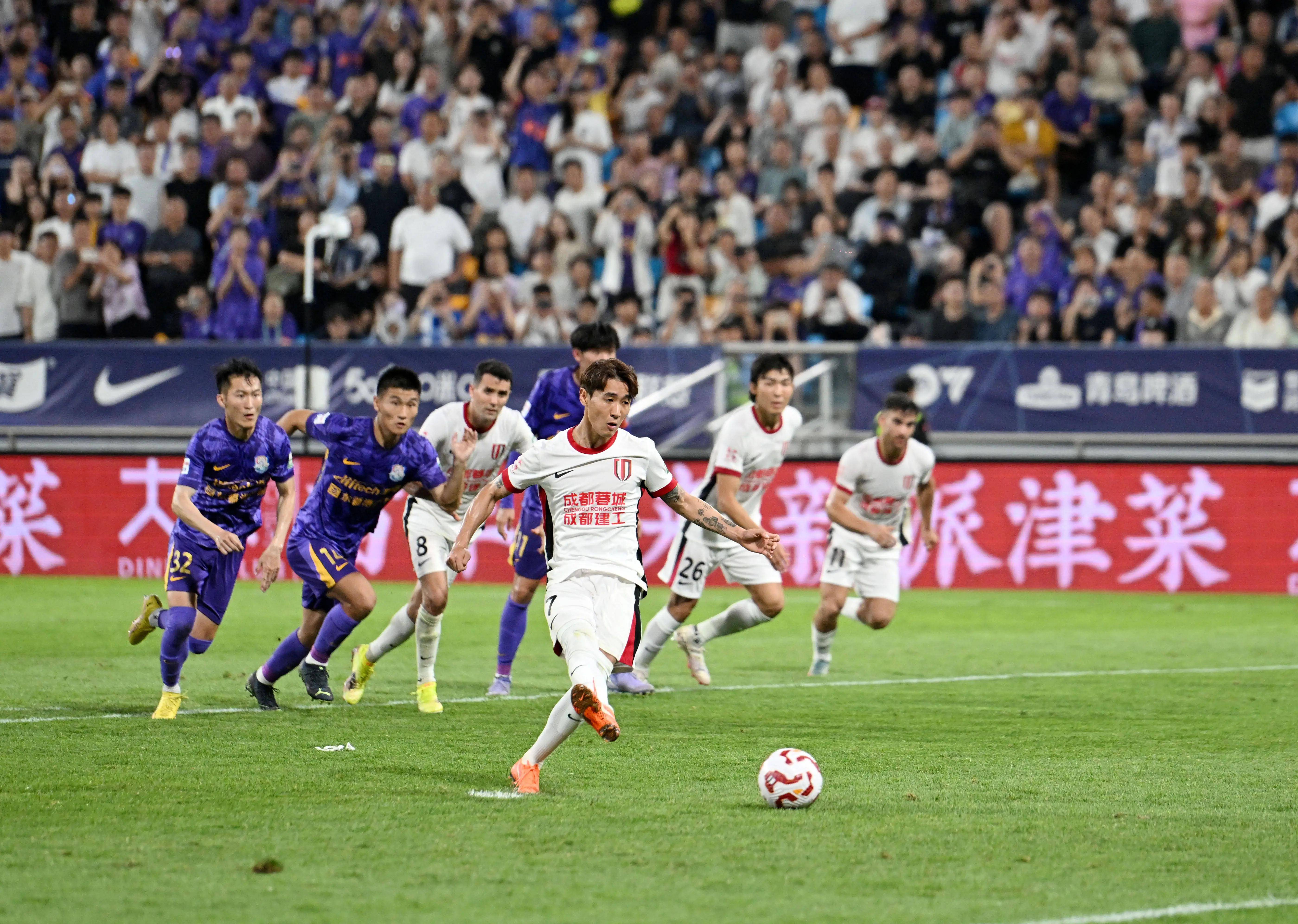 开云-里程碑夜成都蓉城复出首秀；欧冠今晚刷纪录；球迷炸锅；球队文化再被提及的简单介绍