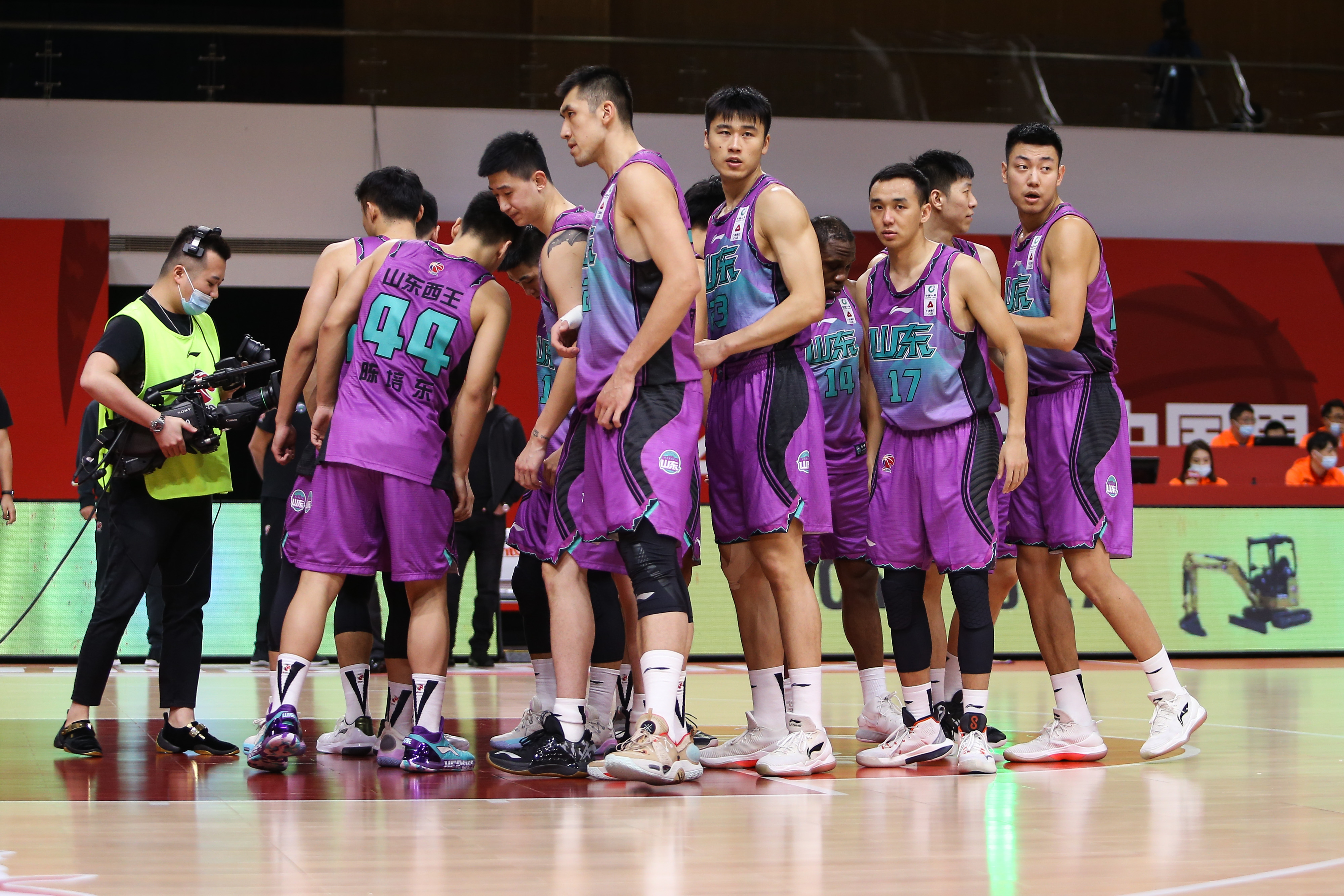 开云体育-山东男篮内部会议纪要流出——赛前止住颓势，德甲使命明确，资深球员宣示担当的简单介绍