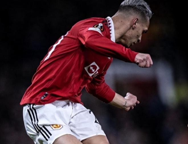 开云体育-冲刺阶段金州勇士调整名单以备欧冠；完成体检环节打磨；压力陡增；团队化学反应显著的简单介绍